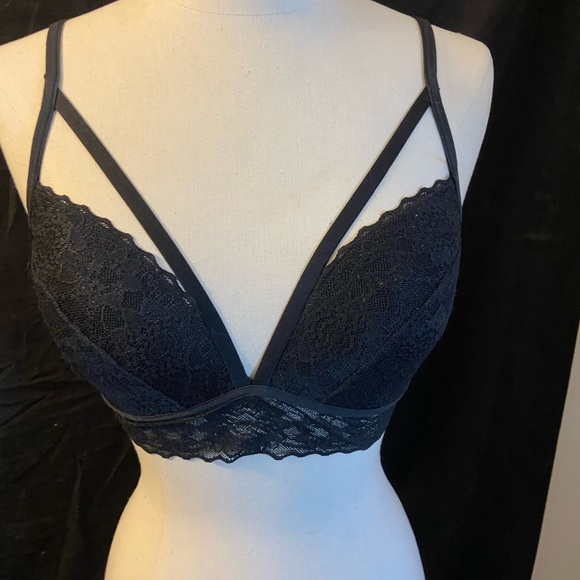 ⬇️Peep Hole Lace Bra Black & Hot Pink- Marked Down - Picture 1 of 8